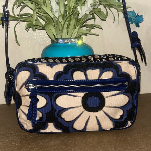 Coach Handbags - COACH POPPY Floral Scarf Print Flight Crossbody Bag